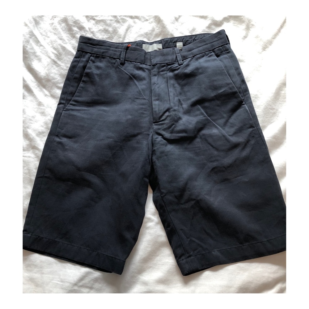 vince. navy linen shorts, 28